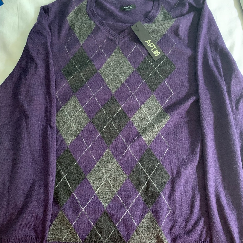 Men’s sweater